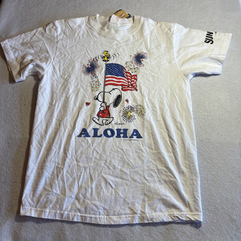 Vintage Sun Surf Peanuts Snoopy Aloha Hawaiian T Shirt Mens Size Large Japan
